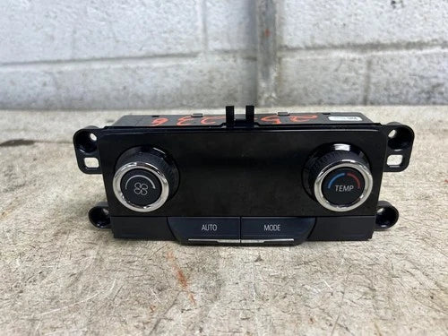 Chevrolet TRAVERSE Rear Automatic Temperature Controller (2025) – Genuine OEM