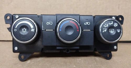 Chevy Equinox Manual HVAC Climate Control (2006–2009) – Genuine OEM