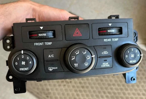 Kia Sedona HVAC Climate Control 3 Knob (2009–2012) – Genuine OEM