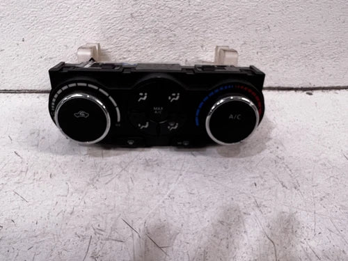 Nissan Altima manual climate A/C HVAC heat temp panel control unit (2010–2012) – Genuine OEM