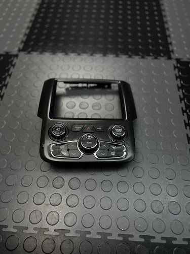 Dodge RAM 1500 A/C Heater Temperature Radio Control Panel (2015–2018) – Genuine OEM