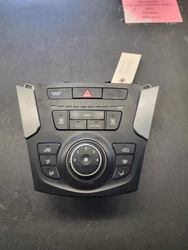 Hyundai Santa Fe Manual HVAC Climate Control (2017–2018) – Genuine OEM