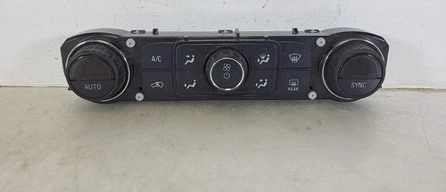 GMC Sierra 1500 HVAC Climate Controls (2014–2016) – Genuine OEM