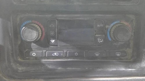 GMC Sierra 1500 Temperature Control Auto Temp Controls (2006) – Genuine OEM