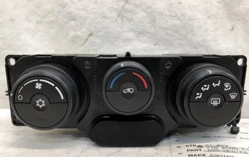 Chevrolet Equinox A/C Heater Control Climate Control Temperature Control. (2006) – HVAC Replacement Part