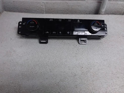 Nissan PATHFINDER 3 Zone Automatic Temperature Controller (2023) – Genuine OEM