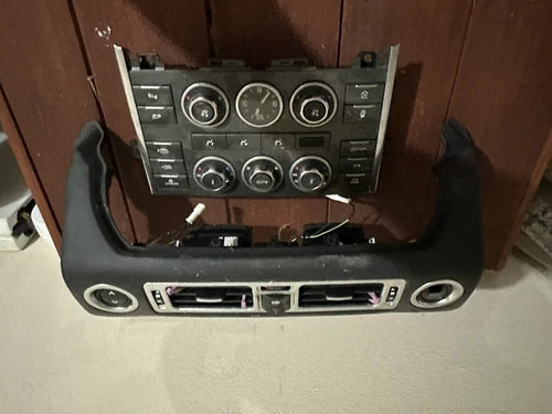 Land Rover Range Rover Front HVAC Climate Controls (2010–2012) – Genuine OEM