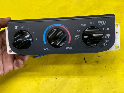 Ford Expedition HVAC Climate Control Temperature Unit (1997–2002) – Genuine OEM
