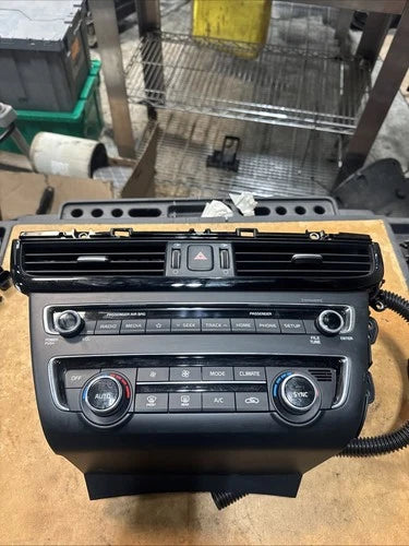 Kia Optima A/C Heater Auto Temperature Control 97250-D5BA0WK (2016–2020) – Genuine OEM