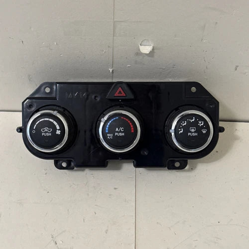 RAM1500 A/C Climate Control Temperature (2014) – Genuine OEM