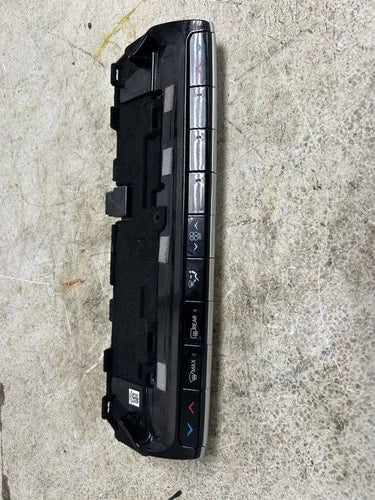 Jeep WAGONEER Automatic Temperature Controller (2023) – Genuine OEM