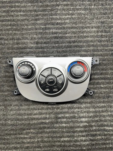 Hyundai Santa Fe A/C Heater Manual Climate Control (2007–2009) – Genuine OEM
