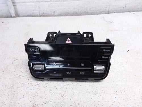Kia SORENTO Front Dual Automatic Temperature Controller (2022) – Genuine OEM