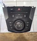 Hyundai Santa Fe A/C Heater Temperature Manual Climate Control Used (2017–2018) – HVAC Replacement Part