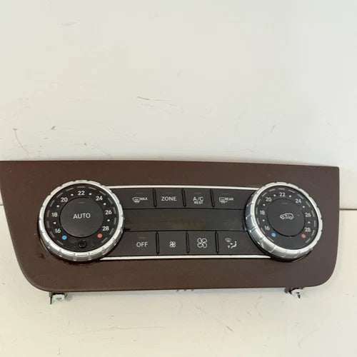 Mercedes GLS400 Climate Control (2018) – Genuine OEM