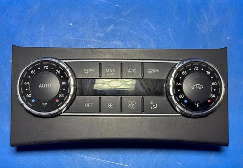 Mercedes C-CLASS FRONT HVAC Climate Control A2049006005 (2012–2018) – Genuine OEM