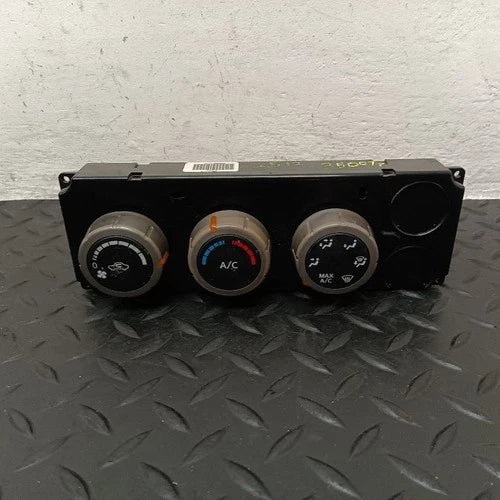 Nissan Titan XE Climate Control (2005) – Genuine OEM