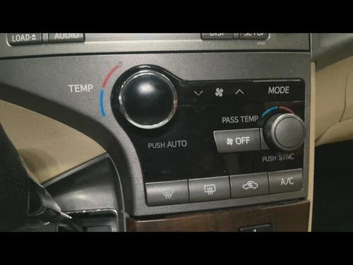 Temperature Control With Rear View Camera Fits 09-12 VENZA 685044 – HVAC Replacement Part