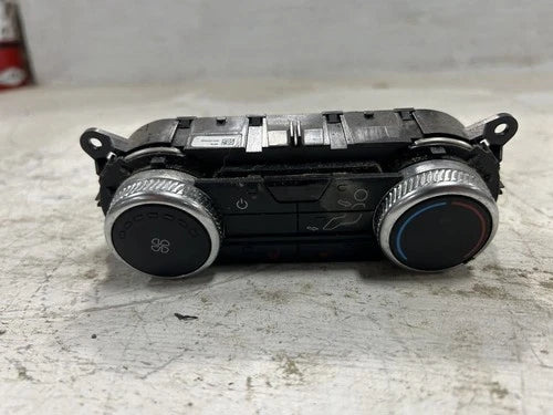 Ford EXPLORER Rear Automatic Temperature Controller (2020) – Genuine OEM