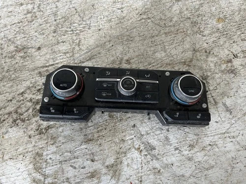 Chevrolet SILVRDO35 Front Automatic Temperature Controller (2023) – Genuine OEM