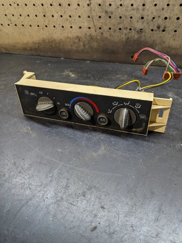 Chevy K2500 Suburban HVAC Climate Control (1995–1995) – Genuine OEM
