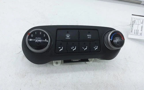 Hyundai Tucson Heater A/C Manual Climate Control (2010–2013) – HVAC Replacement Part