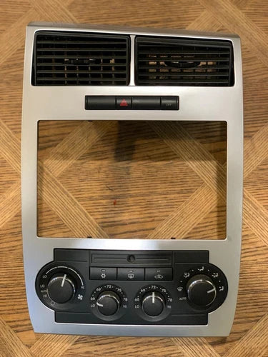 Chrysler 300 HVAC Climate Control Temperature (2005–2007) – Genuine OEM | Ref SKU-5289