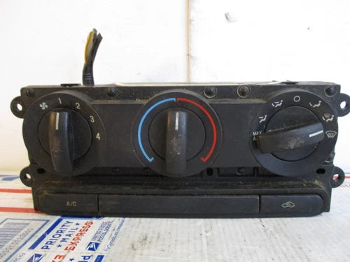 Ford F-150 XLT HVAC Climate Control Temperature Fan Rear Defroster (2007) – HVAC Replacement Part | Ref SKU-6385