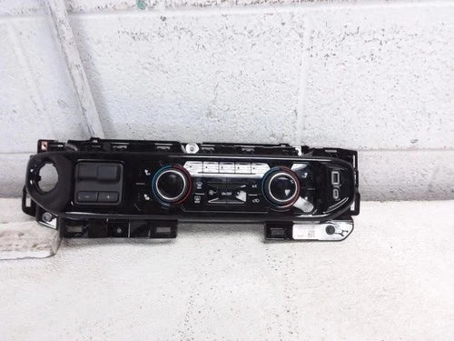 Chevrolet SILVRDO15 Dual Zone Heated Seats Temperature Controller (2023) – Genuine OEM