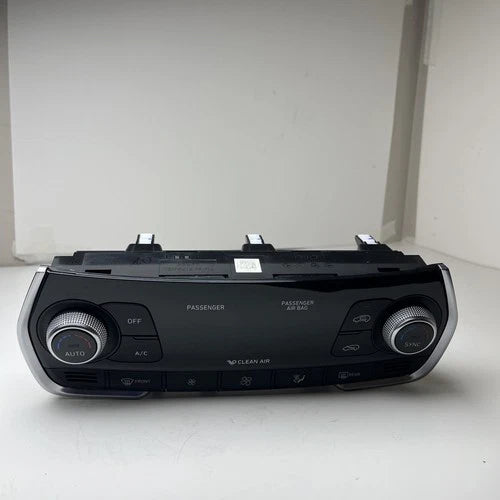 Hyundai SANTA FE Climate Control PANEL (2020) – Genuine OEM