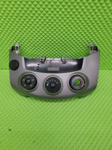 Toyota Rav4 Temperature Control (2006–2012) – Genuine OEM