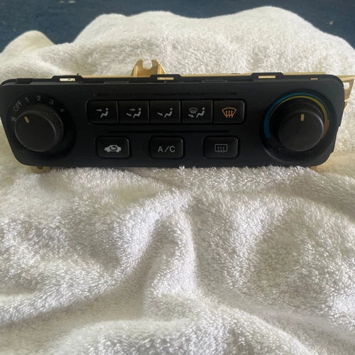 Honda Accord HVAC Climate Control Assembly (2001–2002) – Genuine OEM