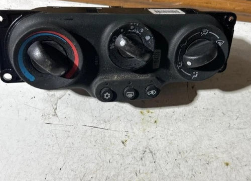 Chevy Equinox HVAC Climate Control (2005) – Genuine OEM | Ref SKU-5139
