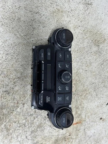 Chevrolet TAHOE Front Dual Zone Automatic Temperature Controller (2018) – Genuine OEM