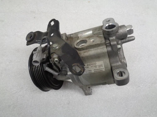 Subaru Crosstrek A/C Compressor Manual Temperature Control (2018–2019) – Genuine OEM