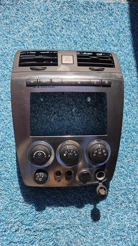 Hummer H3 HVAC Climate Control A/C Temperature Bezel Trim (2006–2010) – Genuine OEM