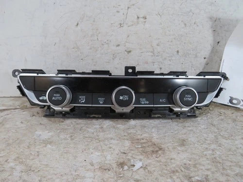 Honda Accord Front Automatic HVAC Climate Control Canada (2018–2020) – Genuine OEM