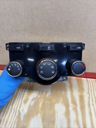 Kia Forte A/C Heater Manual Climate Control Module (2010–2013) – Genuine OEM