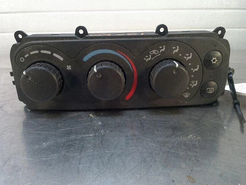 Chrysler Concorde A/C Heater Manual Temperature Control (1998–2004) – Genuine OEM