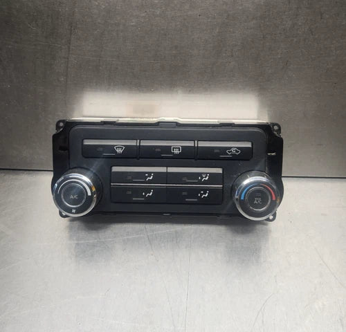 Nissan Titan Heater A/C Temperature Switch Control (2013–2015) – Genuine OEM
