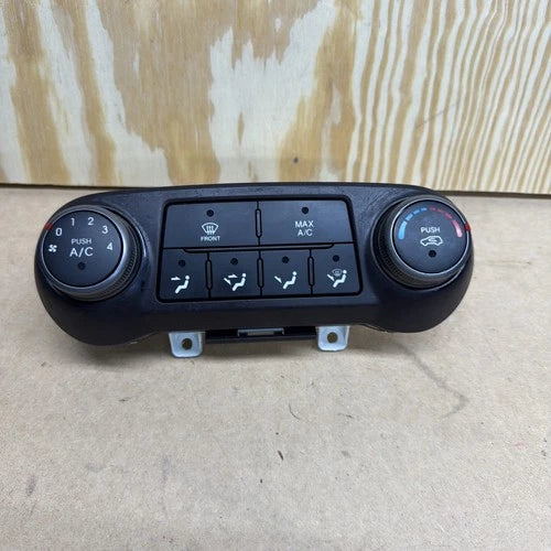 Hyundai Tucson HVAC Climate Control Unit HVAC Temperature Switch (2014–2015) – Genuine OEM