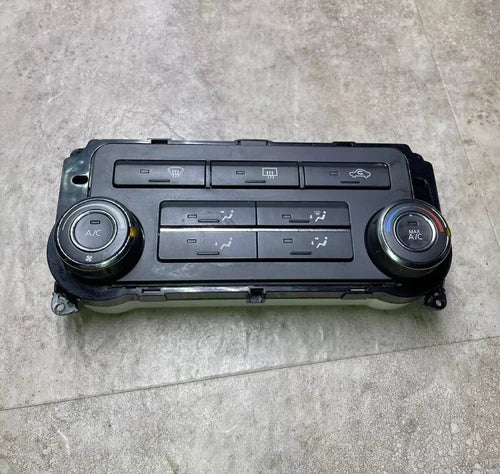 Nissan Titan SE Crew Cab HVAC Climate Control (2008–2011) – Genuine OEM