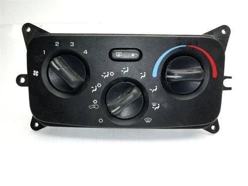 Jeep Liberty HVAC Climate Control Panel (2002–2003) – Genuine OEM