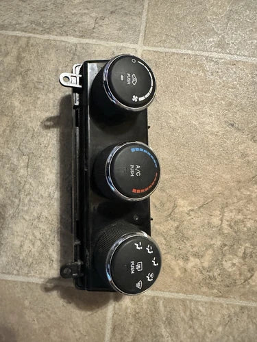 RAM PROMASTER 1500 2500 3500 Temperature Control A/C Climate (2014–2021) – Genuine OEM
