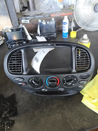 Toyota Tundra HVAC Climate Control Assembly Pre-Owned (2003–2006) – HVAC Replacement Part