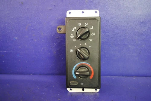 RAM 1500 2500 3500 Climate Control Temperature A/C Heater 55056702AD (1998–2002) – Genuine OEM