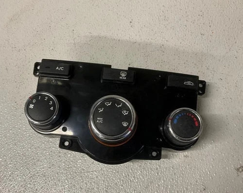 Kia Forte A/C Manual Heater Climate Control Assembly (2010–2013) – Genuine OEM