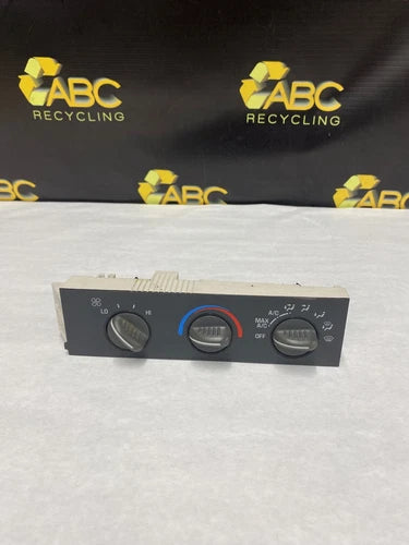 GMC Savana 2500 Climate Control ID 25753629 (2001–2007) – Genuine OEM