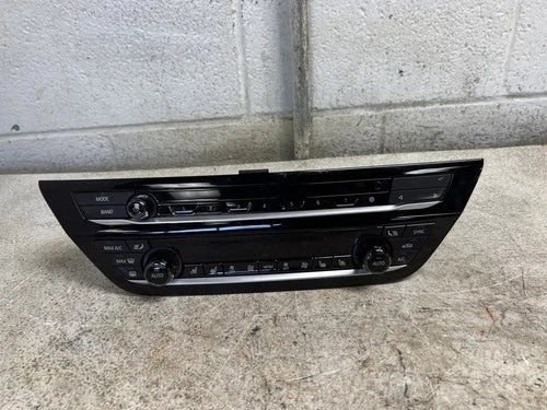 BMW M550I Front Automatic Temperature Controller (2022) – Genuine OEM