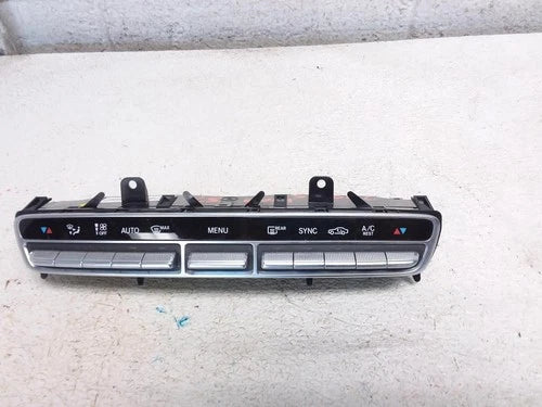 Mercedes-Benz C300 Front Dual Zone Automatic Temperature Controller (2020) – Genuine OEM
